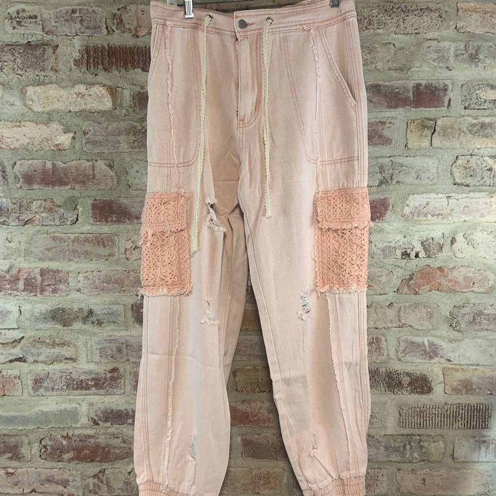 POL pink denim joggers distressed crochet lace pockets cargo NWT - Picture 3 of 4